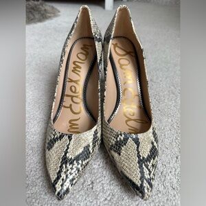 Sam Edelman Black and Cream Snakeskin Heels
